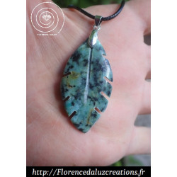 Jaspe bleu ou "turquoise" d...