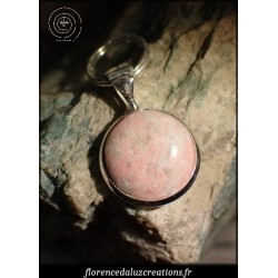 Thulite médaille petit animal